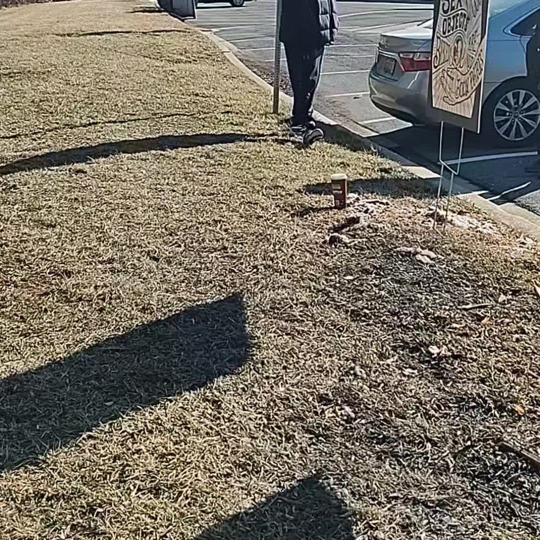 Pat having a conversation with a woman who brought a young woman to the abortion mill. Pray that God will do a work in her.