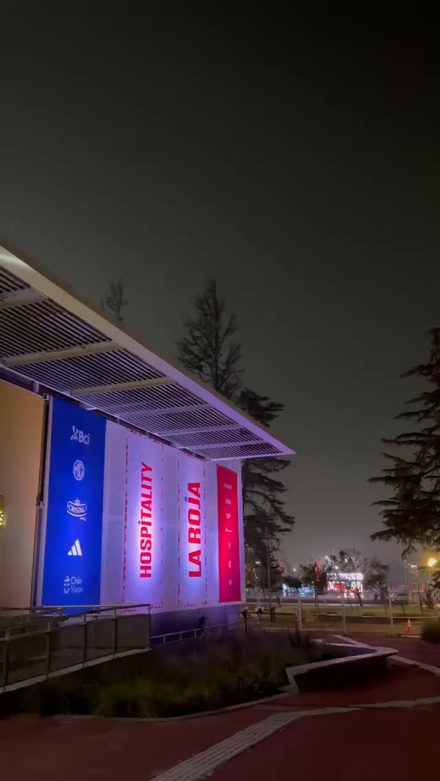 Apoyando a La Roja desde el hospitality, porque una cosa es ver el partido y otra vivirlo!