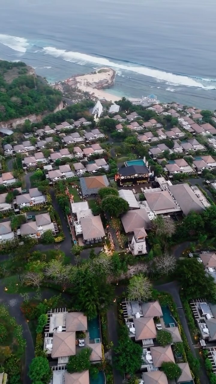 A celebration to remember at Umana Bali! 🌟
Relive the magic of Umana Bali’s 1st anniversary, where connection, elegance, and unforgettable moments came together. Here’s to the people, the performances, and the memories that made it all so special.
#UmanaBali #LXRhotels #createyourharmony #thebaliwayoflife
#Umana1stAnniversary #ItsCreativPOPS #CreativPOPS