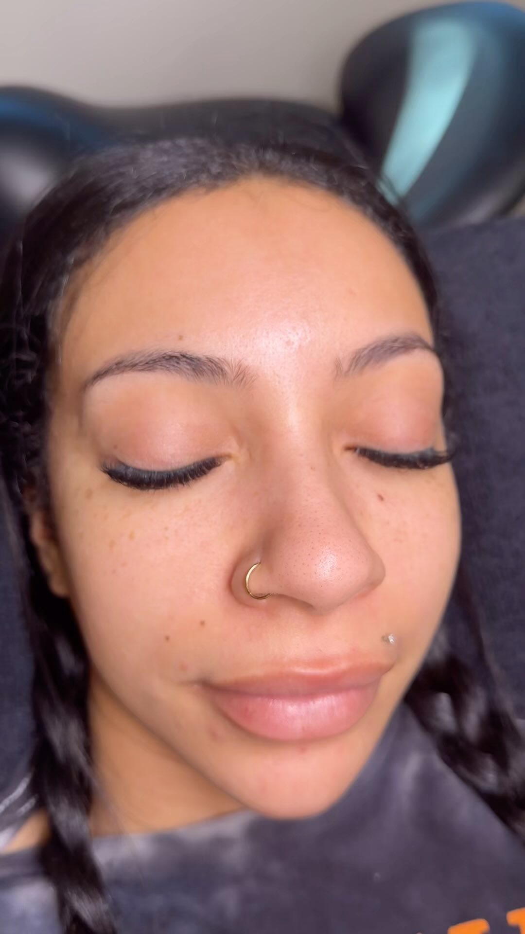 book those appointments, its holiday season lash babes🎄❤️💚