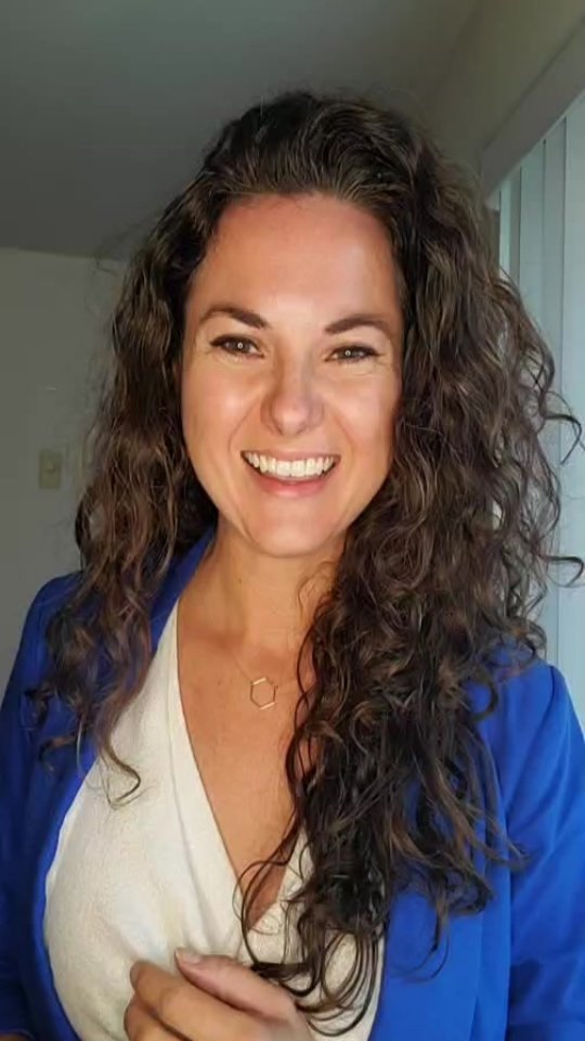 A shared Reiki experience from my dear friend and Reiki student Katie with @rippleeffect_podcast ! Katie is a Reiki 2 practitioner and taking my Reiki 3 master level training this December. Yeahhh!!! 💛💫🙏🙌
#reikihealing #reikitraining #whatisreiki #reikimasterteacher #reikihealer #reiki