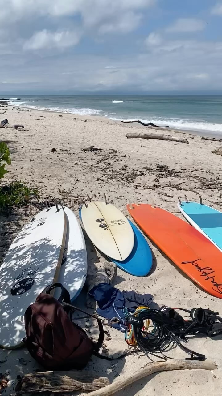 M is for Monday & More surfing!
•
•
•
•
•
#surflessons #surfvallarta #gosurf #visitpuertovallarta #rivieranayarit #banderasbay #instabeach #waves #instamexico #instatravel #nuevonayarit #nuevovallarta #jalisco #vacation #sea #views #surf #surfing #fun #puertovallartasurf #mainlandmexico