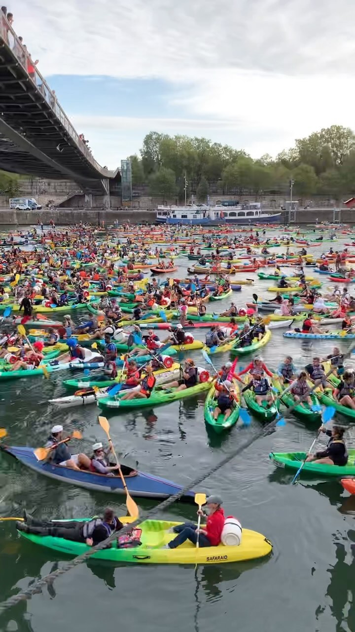 🥰 TRAVERSEINE 2023✌️
….ou 1500 personnes ont traversé la @villedeparisofficiel en kayak, paddle et les canoës d’@apikopa_canoe 🛶😍…
On remets le couvert en #2024 pour la 10ème édition !
🙏 merci aux organisateurs pour la confiance qu’ils nous portent 🙏
@la_traverseine c’est une occasion unique de traverser Paris par la Seine en Canoë, Kayak, Paddle, Pirogue ou Dragon-Boat.
Cet événement est co-organisée par le @cdck.92 et le Comité Départemental de Canoë-Kayak de Paris (CDCK75) et le soutien du @crifck.
La TraverSeine est l’héritière de la « Coupe Jean Olry » et de la « Traversée de Paris », organisée pour la première fois en 1947 🫶…
La TraverSeine est un week-end dédié au canoë-kayak et aux sports de pagaie dont le moment phare est la traversée de Paris intra-muros par la Seine, parcours accessible uniquement en cette occasion. 🤩🤩🤩
#jo2024 #Paris2024 #jeuxolympiques #UneSeuleEquipe #SportPourTous #CNOSF
@paris2024 @parismaville @equipefra @francetvsport @franceolympique @franceparalympique @rtm_kayaks @dag_kayak @rotomod_design
