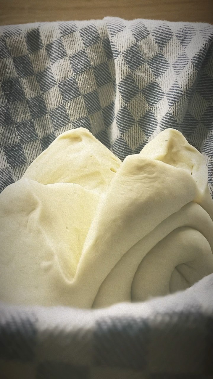 “If you don’t fall in love, everything is dead”
@robertobenigni52