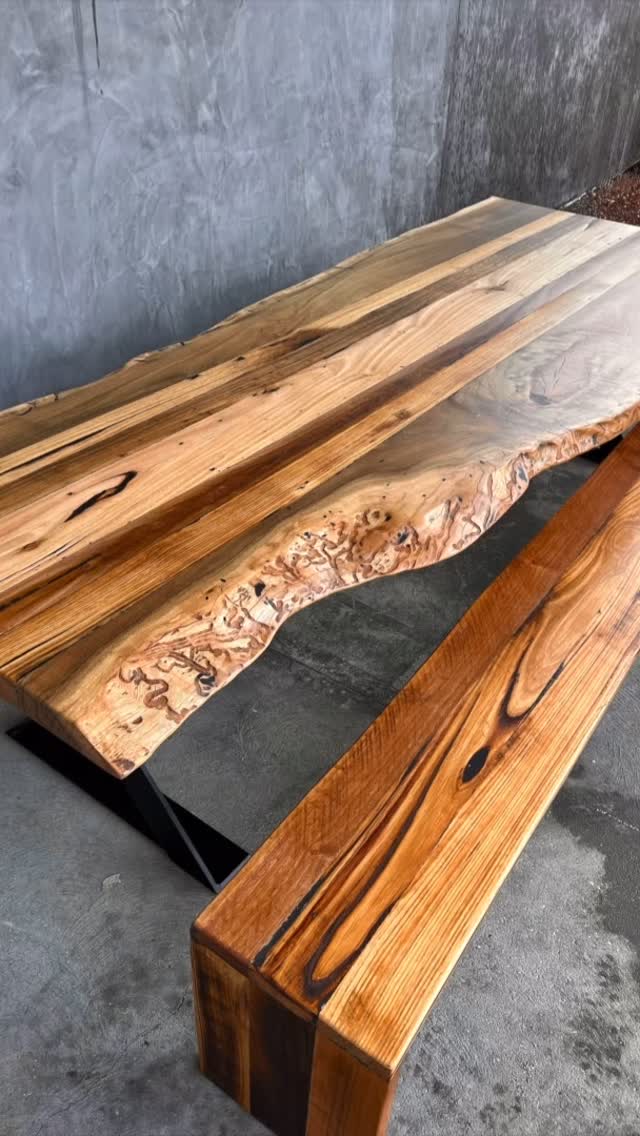 #melbourne #table #campbellfield #timberfeelingfurniture #madetoorder #handmadefurniture #handmadefurniture #dinningtable #vic #bespoke #localbusiness