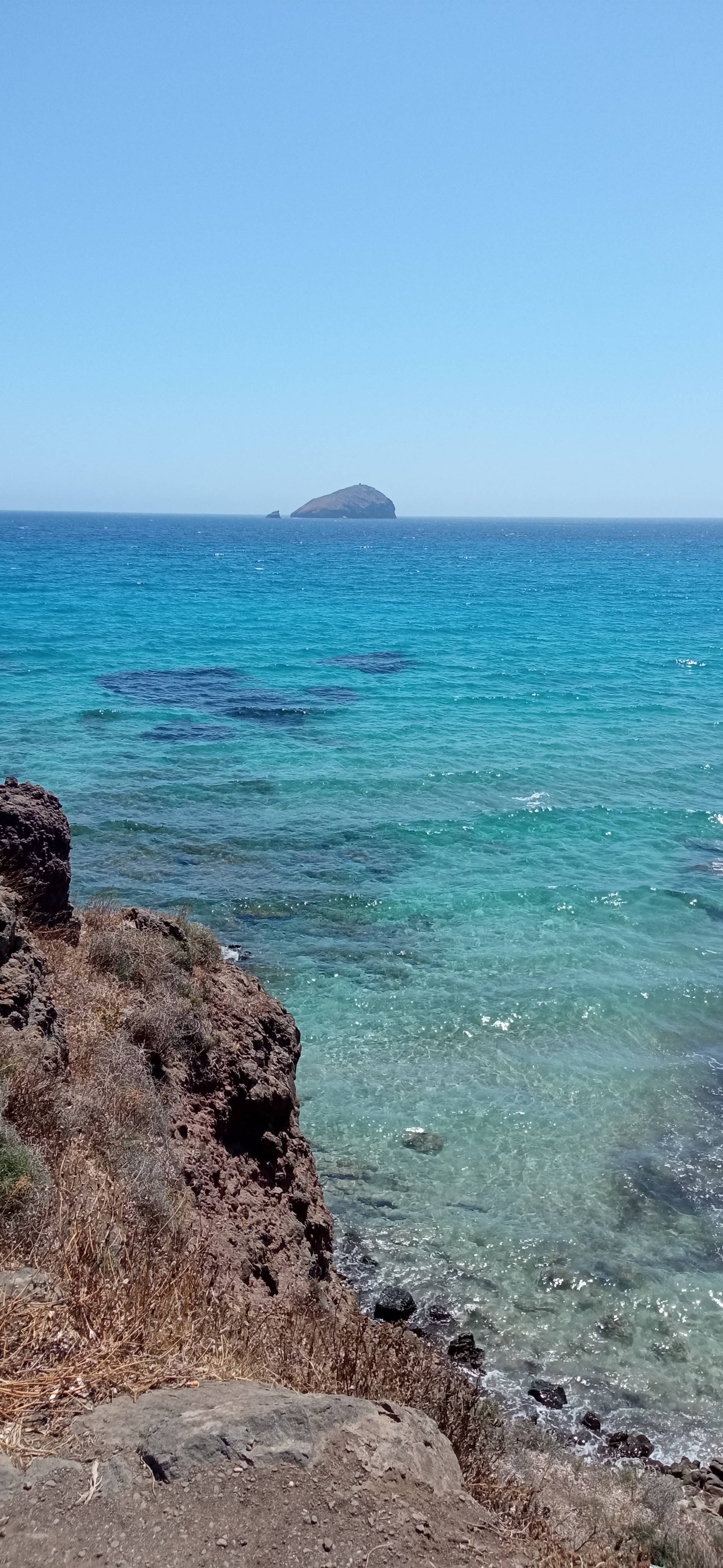 Holiday time! #Sardinia #sardegna #sealovers #metimenow #familytime #italyiloveyou #calasetta #santantioco