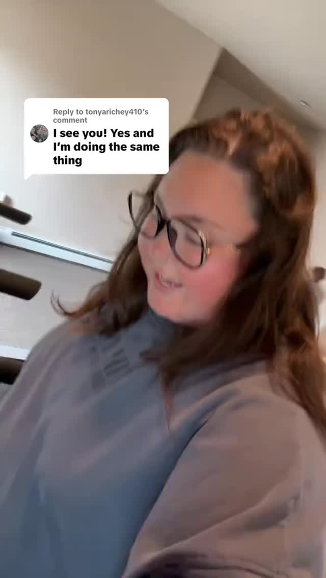 This is what somatic movement actually looks like.
Itās not always aesthetic. Itās not always linear.
Today, I started on the treadmill⦠until my hip said nope.
Old me wouldāve pushed through the pain.
But healing me? She pivoted. She listened.
I stretched. I switched machines. I still moved.
After EMDR + breathwork, this gentle 10 minutes felt like a win šŖ
And my service dog Briar? She was right by my side-through every step (and every flying toy š
).
This is nervous system healing in real life.
#SomaticHealing #ChronicIllnessWarrior #servicedoglife #disabilityawareness