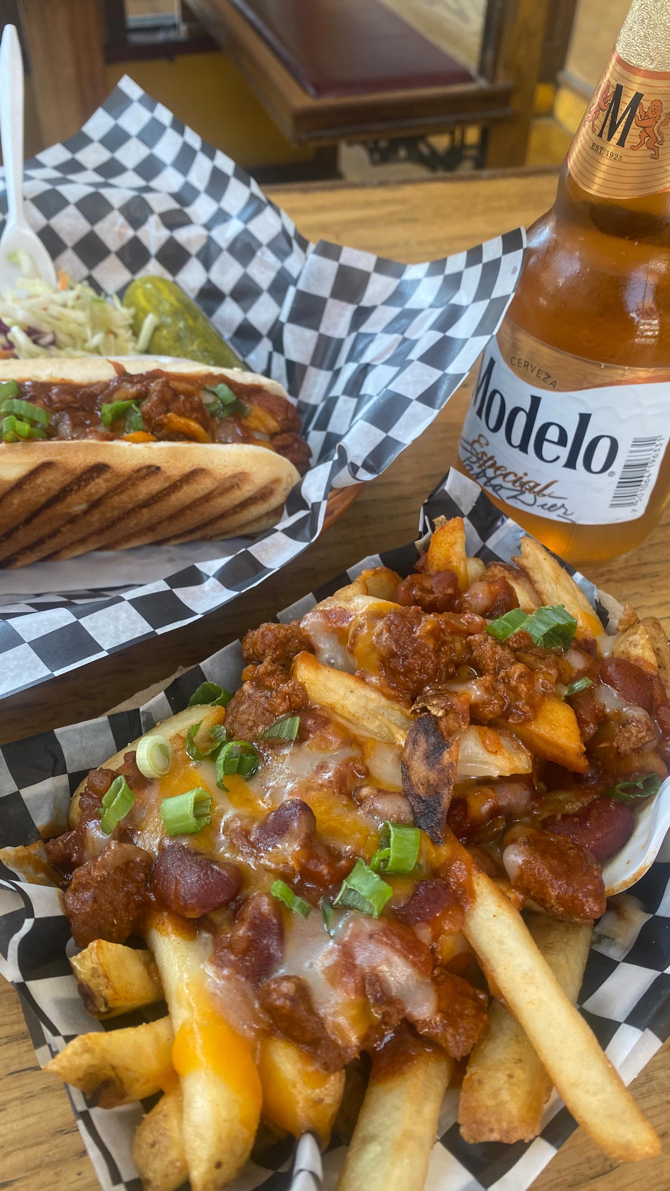 CHILLI CHEESE FRIES & CHILLI CHEESE DOG 🫠🤤
We are kicking off the long weekend & #Stampede2023 with two new menu items that we’ve been dying to try!!
Topped with delicious beef chilli, shredded cheddar and green onions - our Chilli Cheese duo is sure to knock your socks off (or your cowboy boots 🤠😉)
#exploringyyc #calgarylunch #yyclunch #calgarystampede #chillicheesefries #cowboylife #beltlineyyc