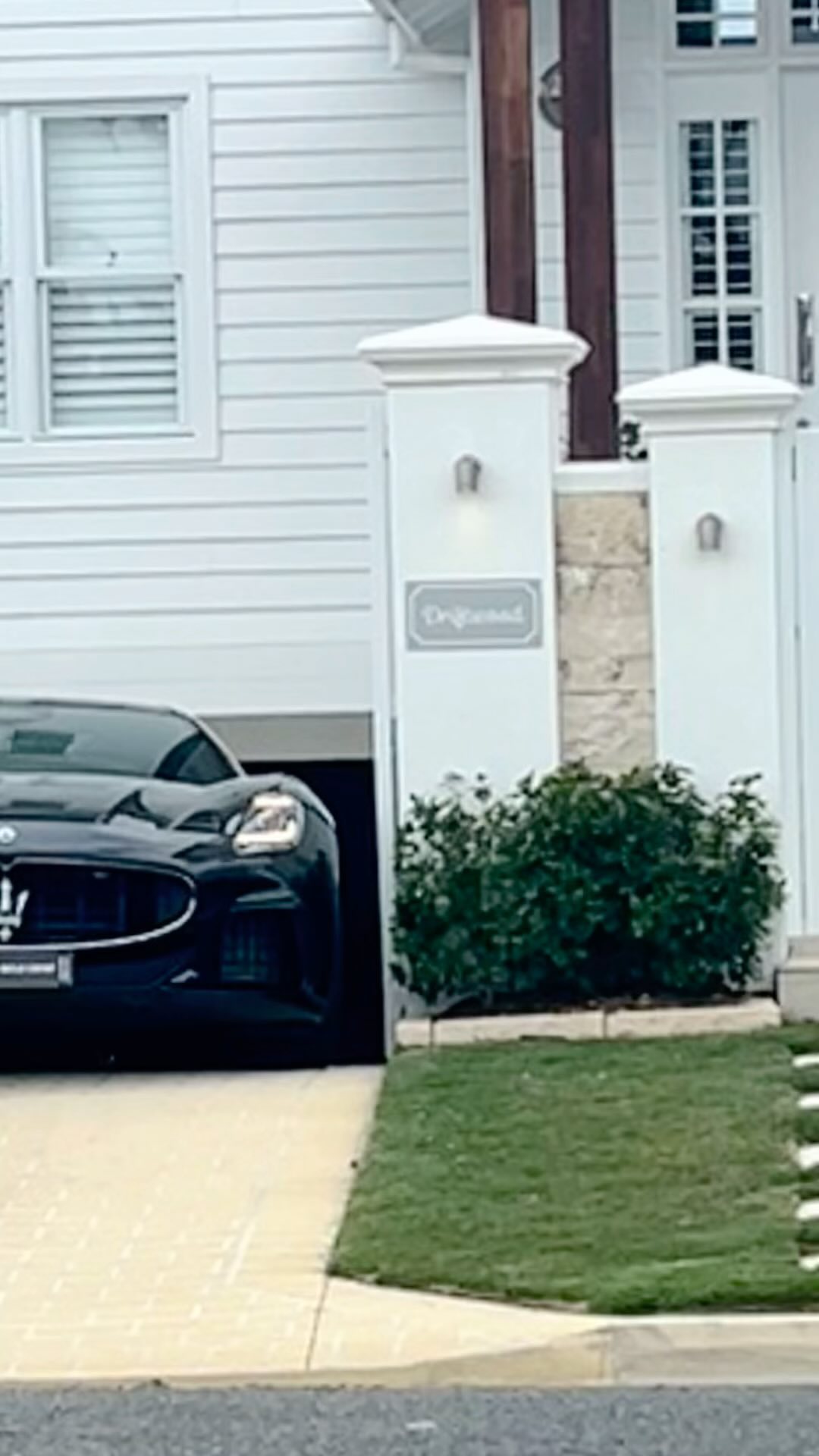 Welcome to 18 Etna Street Isle of Capri - Luxury Coastal living boasting expansive city skyline views. We love it and so will you!🖤#luxurylifestyle #maserati #bentley #maseratigc #luxuryhomes