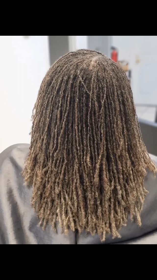 Need a loctician? I'm here to service you.
#sisterlocks #sisterlocksmobileal #sisterlockspensacolafl #sisterlocs #sisterlocksconsultant #womenwithlocsrock #locjourney #loclove #retie #lockingthegulfcoast