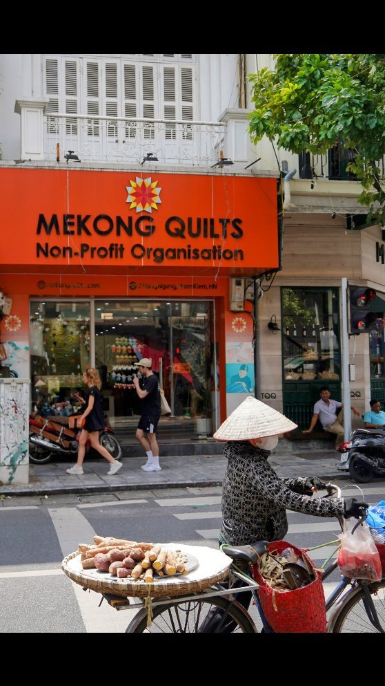 Mekong Quilts. A social enterprise by Mekong Plus selling items handmade by artisans living in villages of Vietnam and Cambodia.
#travelvietnam #mekongquilts