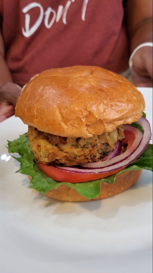 30 minute recipe! π
Cook it up. Try new flavors. Experiment a little. Dont be afraid to try new things in the kitchen.
π¦ Try my new crab cake recipe
π Link In Bio!
#MontgomerysKitchen #TampaChef #tampafoodie #tampaeats #tampacatering