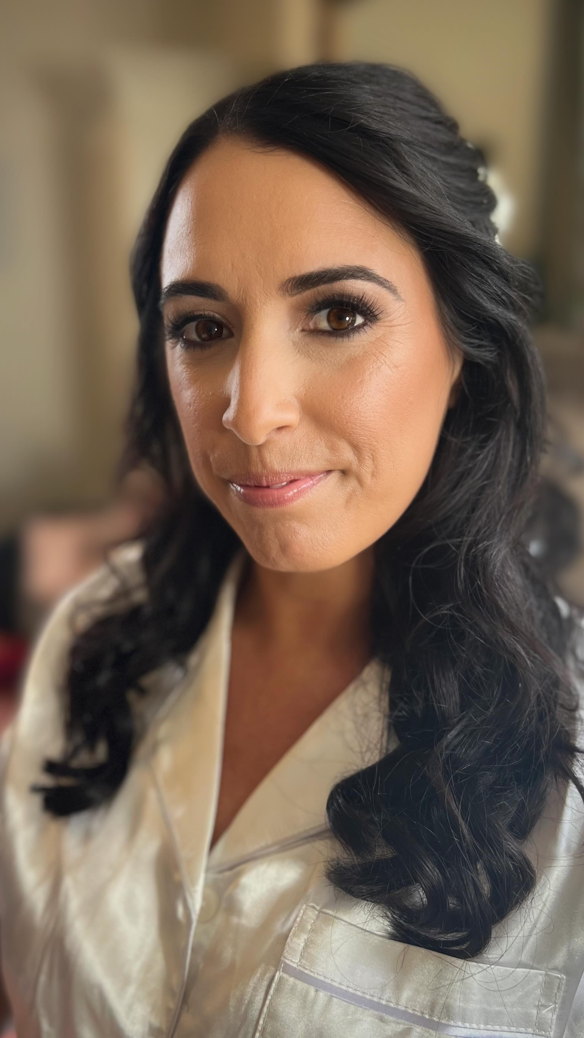 🤍 Bridal Hair & Makeup for gorgeous Vicki, her daughter, Mum & gorgeous bridesmaids yesterday🤍.
✨Assisted by my gorgeous Sophie @simplygorgeous.x who was her usual amazing self ..side note, like me lacks confidence and yet is amazing at both hair and makeup and works fast!! ✨
📸 It was lovely to meet International Wedding Photographer Lauren @laurenbraithwaite.photography and I cannot wait to see the official photographs
Dress by @annabridal
Florist Julie Land @the_englishgardenflorist
Styling by @houseofstyling_
Venue @abbotscourt
Brides Hair Extensions by @foxylocks
#bridalhairandmakeup #weddinghairandmakeup #dorsethairandmakeup #hampshirehairandmakeup #bridalmakeup #bridalhair #bridalhalfuphalfdown #braidedupdo #brides_by_nikki