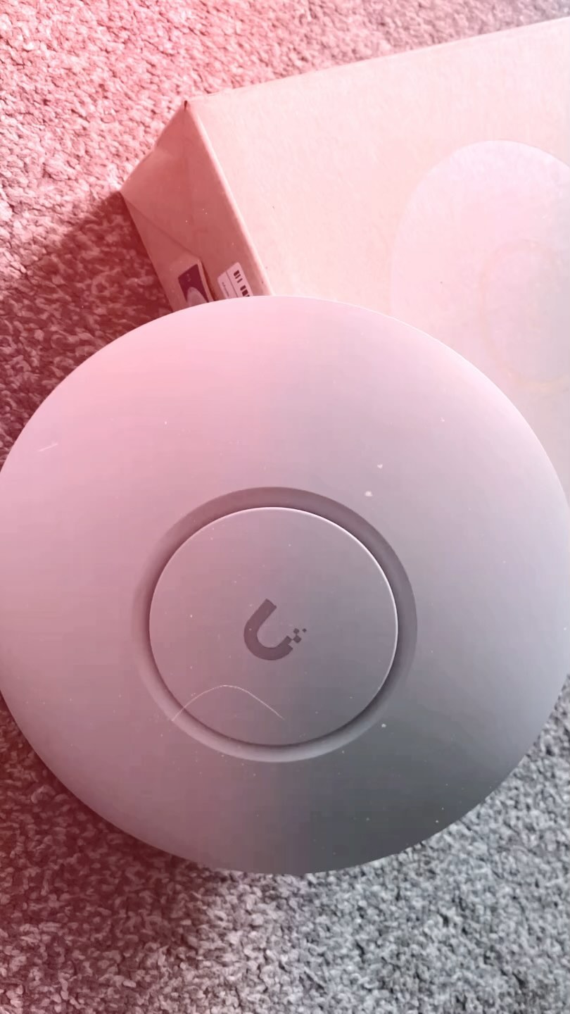 @ubiquiti wireless access points added to bolster an existing setup and expand the WiFi range for our client.
#ubiquiti #wifi #smarthome