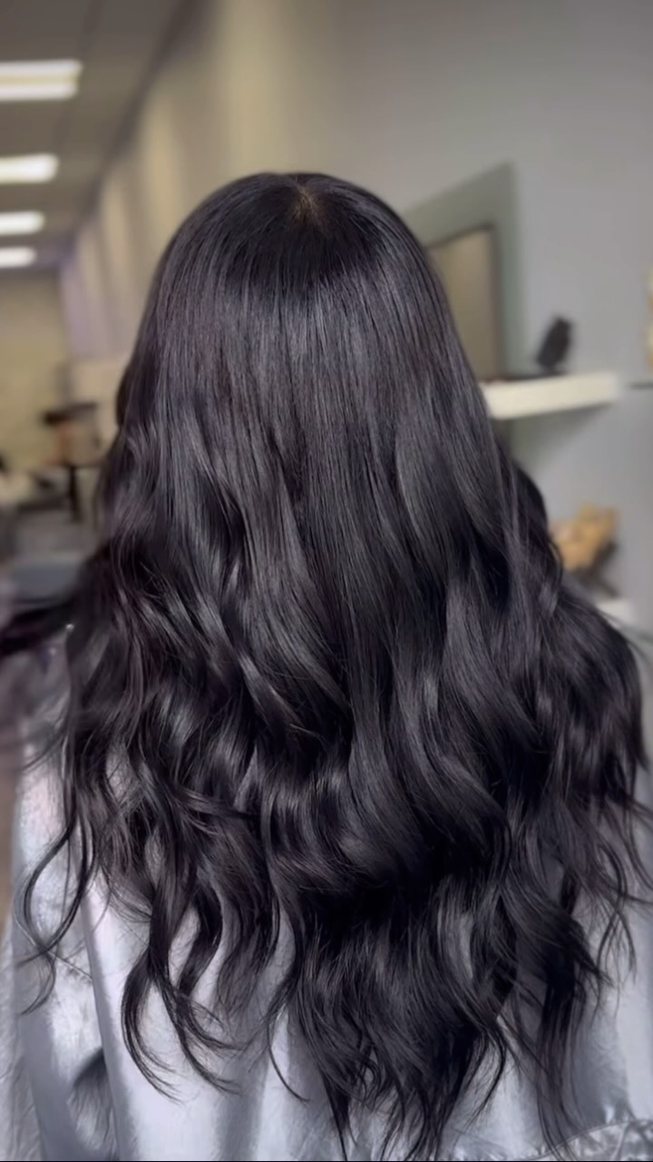 What a transformation!!! Tape in hair extensions by our stylist @hair.by.soniia