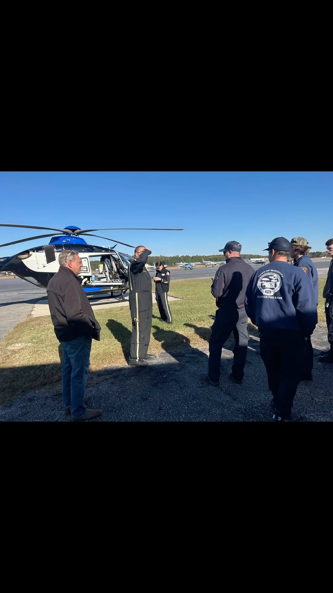 Wanted to thank @vcuhealth LifeEVAC for providing Air medical operations to the students of our @nationalregistryofemts NREMT course in @dinwiddiecounty yesterday. Understanding your resources can made a difference in successful patient care. #learning #teaching #ems #fire #emt #save #human #life #medical #trauma #tactical #trending #instagram #facebook #vaemstg