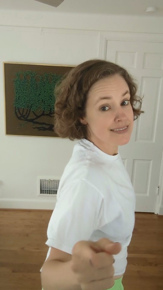 Fridays for pleasure.
I woke up this morning, thinking about the theme of pleasure and THIS song and dance move came to mind. In my teenage dance spaces, we performed this move to another Jacksons songs🕺🏽It's more advanced than most of the moves I teach in my classes but it's so fun and felt good! I hope you enJOY 😚 #janetjacksonpleasureprinciple
Next dance class series starts Monday! More details on my website. PM or email me to register. Links in bio 🔗
#dancetherapy #dancechallenge #somatictherapy #mindbody #holistichealth