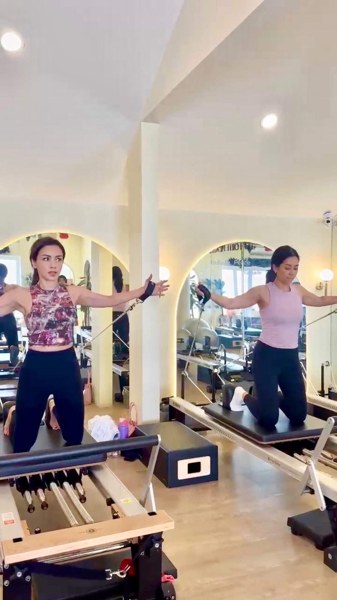 Pilates Duet: A Fun and Effective Way to Work Out
Imagine a private Pilates session where you get personalized attention, motivation from a partner, and a fun social experience. That's what a Pilates duet offers! It's a great way to improve your form, increase your motivation, and get more bang for the buck. Whether you're a beginner or a seasoned Pilates practitioner, a duet can be a fantastic option to enhance your fitness journey. So why not grab a friend and try a Pilates duet today?
#ReformwithForte #pilatesreformer #pilatesstudio #pilatesworkout #pilateschallenge #pilatesjakarta #pilatesjakartaselatan