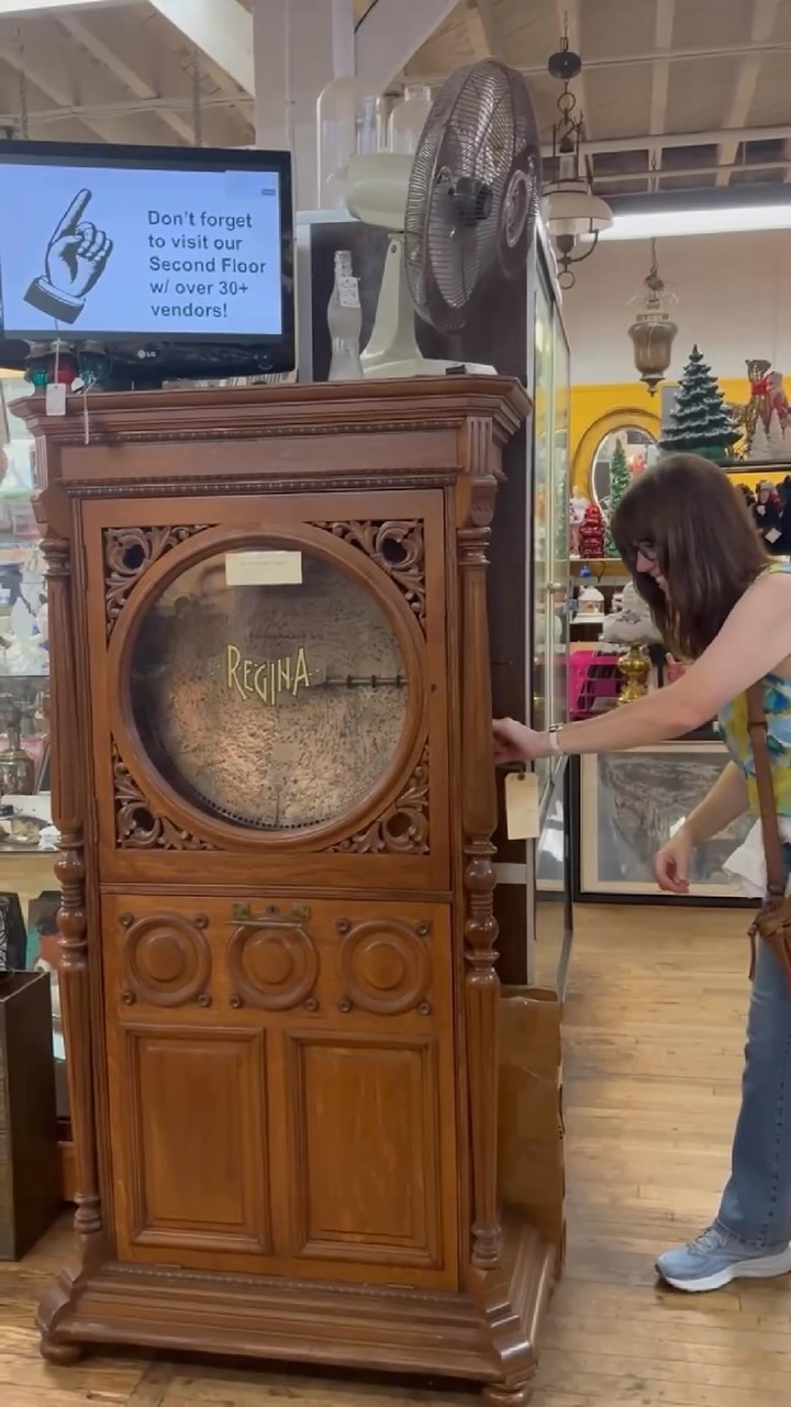 This Nickelodeon is the first of many finds from @redbank_antiques that we are excited to share!
Found in Asbury Park, NJ, in 1957, the coin-operated mechanical device is a throwback to the early days of short films and animations, entertaining audiences long before the kids’ TV channel, Nickelodeon, ever hit the airwaves!
The Nickelodeon concept evolved from the viewing booths of the 1890’s where visitors could look through a small hole to see moving images. A few years later Nickelodeon theaters debuted in Pittsburgh, offering short films that attracted a wide audience, especially working class families.
Initially, operating a Nickelodeon cost just a nickel, but prices rose over time based on location and demand. Despite changes, the classic nickel association remains iconic!
With the onset of the Roaring Twenties, larger movie theaters, and the introduction of feature-length films and “talkies,” the popularity of Nickelodeons began to decline. The silent film era now gone, Nickelodeons became irrelevant; however, their mark in the modern cinema experience had been made!
Today’s LH Discovery:
Regina Nickelodeons gained popularity in penny arcades and amusement parks, and were known for their intricate designs and elaborate cases, often featuring ornate woodwork and decorative elements. They typically included a glass front that displayed a scrolling film or animation accompanied by mechanical music. #nickelodeon #filmhistory #vintageentertainment #earlycinema #pennyarcade #nostalgia #entertainmentblog #cinemahistory #oldschoolmusic #oldschoollove #historynerd #learninghistory #vintagefinds #antiquefinds #antiquefurniture #antiquedecor #nickelodeonstudios