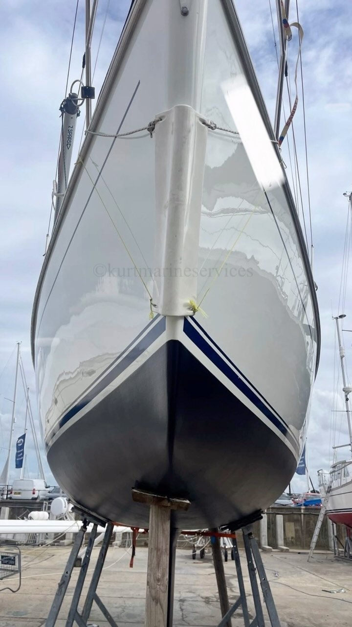 Amazing result on this Hunter Channel, polishing and fresh antifouling completed at HPM by our team.
Is your boat winter ready ??
We offer a vast range of professional services to suit all your needs so let’s chat !! 
Get in touch on 07881990845 or email us at kurtmarineservices@gmail.com
#boatmaintenance #kurtmarineservices #polishing #antifouling #cleaning #smallbusiness #yachting #boating #hullmaintenance #hunterboat
