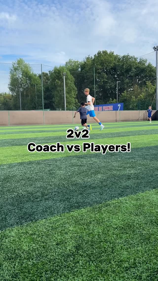 Fun 2v2 game between the coaches and players during the final few minutes of the session ! ⚽️
#tilleracademy #tolworth #epsom #footballcoaching #newmalden #youthdevelopment #footballcoach #121footballcoaching #soccercoach #soccercoaching