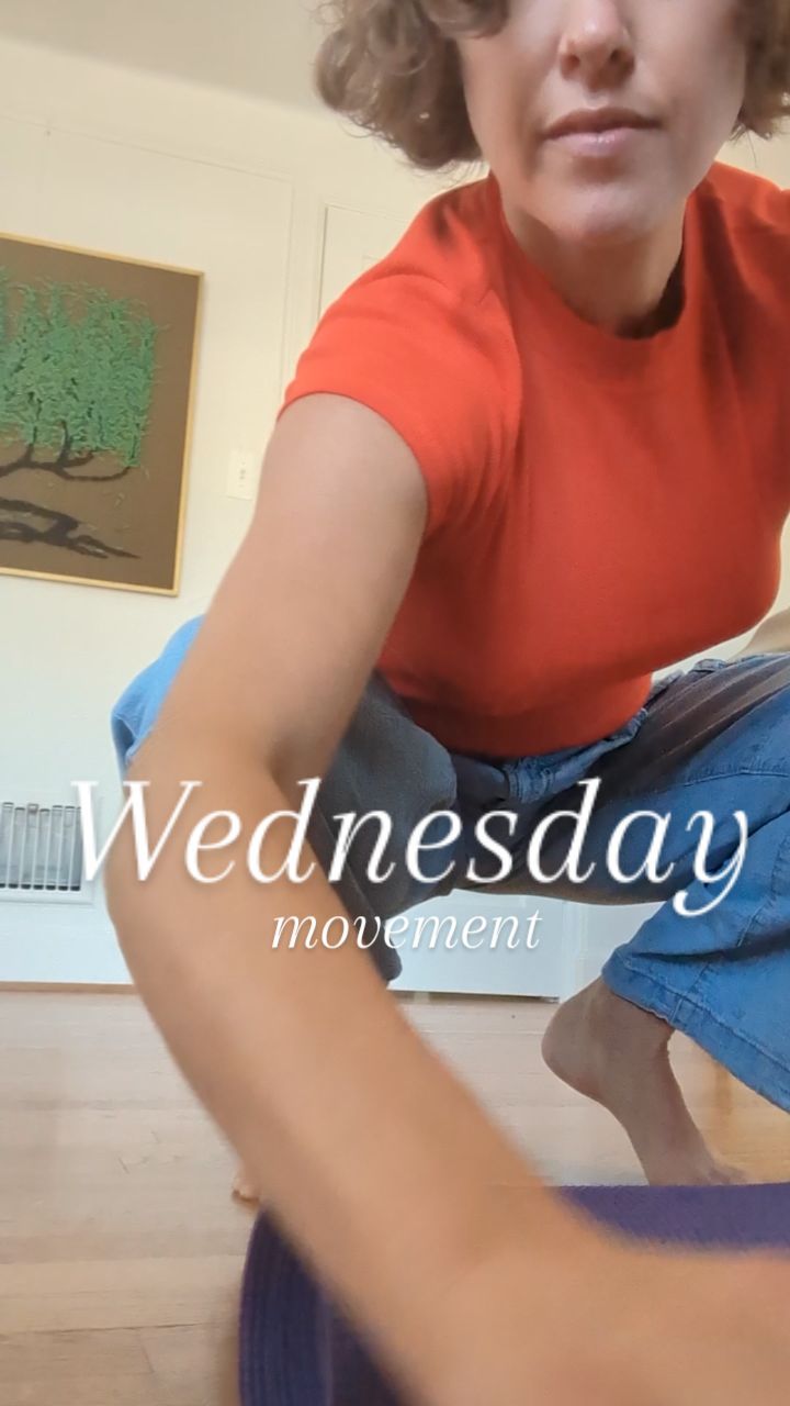 Idk about you, but I need to sweat on Wednesdays. When I'm short on time (which is a lot), I'll do a 10 minute yoga video. @fightmasteryoga has a great YouTube channel with a couple folders of 10 minute videos.
Research has consistently shown that taking short movement breaks, as little as 5 minutes, throughout the day can have significant health benefits including improved mood, cognitive performance, circulation and metabolic health. It can also reduce blood pressure and the risk of cardiac disease. Let's go!
#yogatherapy #mindfulness #focus #somatictherapy #holistichealth #mindbody