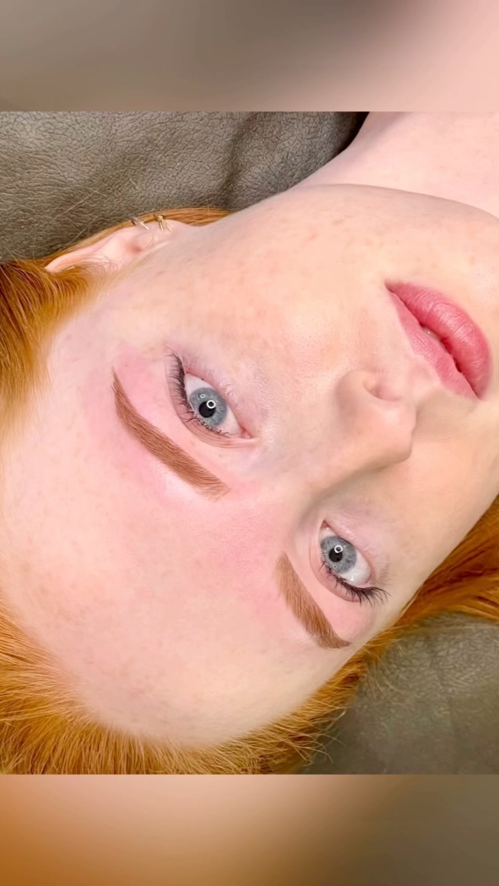 Transform your brows with our flawless hybrid brow tint! 🌟 Customized to perfection, this tint will give you natural, fuller brows that last for weeks. Book your appointment today and get ready to slay those brows! #browtransformation #hybridbrowtint #browgamestrong #browtint #hybrid #hybridtint #browstain #eyebrows #browshaping #browstylist #browgoals @browcode @browcodepro