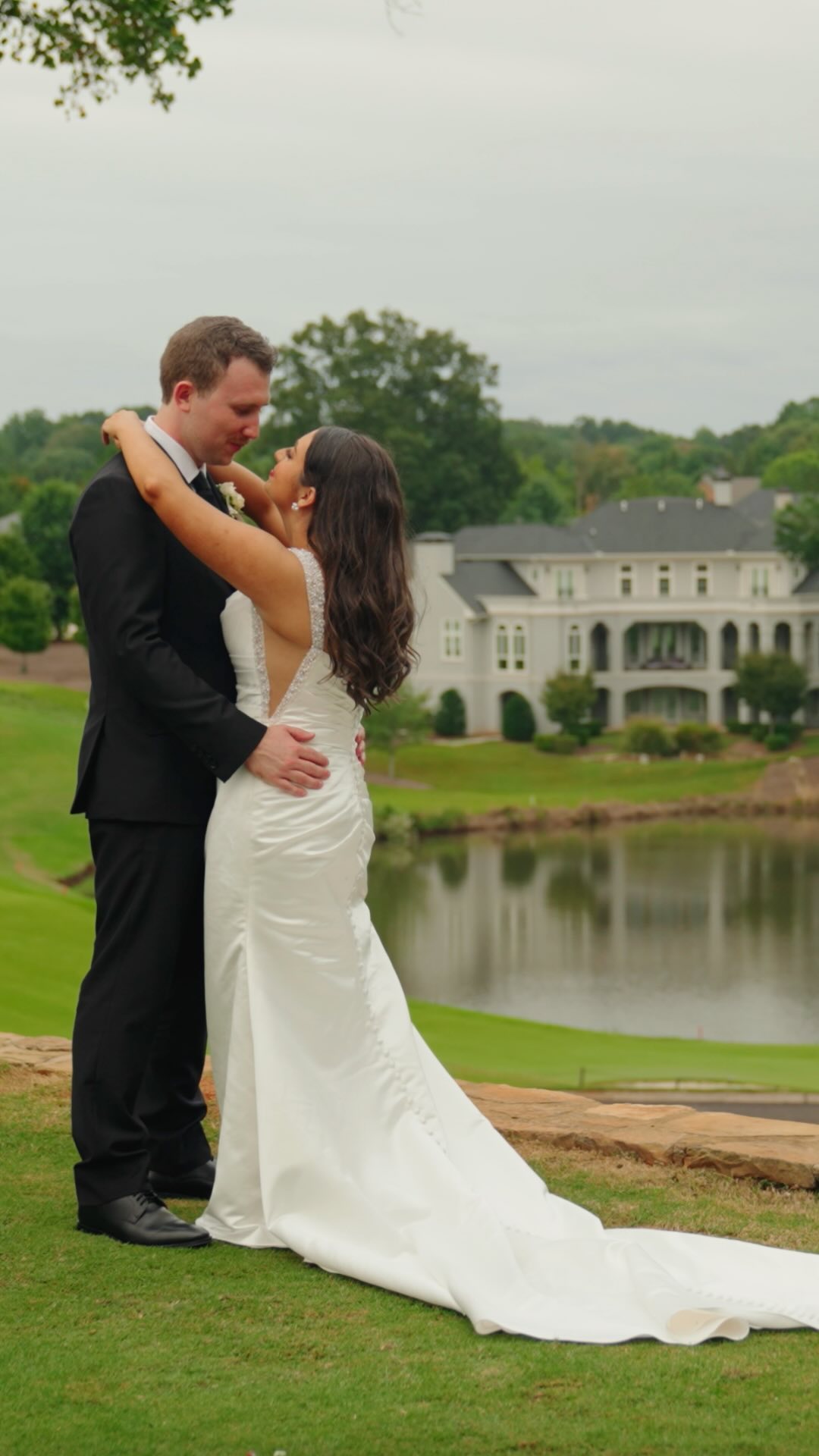 teaser of Riley & Ben’s beautiful wedding day 🤍 these two are so authentically adoring of each other and it was an honor to capture them becoming one!
venue: @tpcsugarloafevents
photo: @katehensphillips
video: @marycatherinefilms
coordinator: @jmariesdesigns
florist: @marigoflowers
dress: @formallyyoursga
hmua: @rachelcarterbeauty
dj: @athensdjservice @thatdj_zay