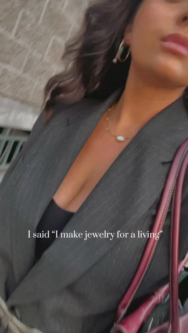 I love what I do and I am forever grateful 💕
#holyairball #customjewelry #handmadejewelry #jewelrydesigner #shopsmall #customengagementring #engaged #jewelrydesign #bespokejewelry #customengagementring #smallbusiness #jewelers #shopsmall