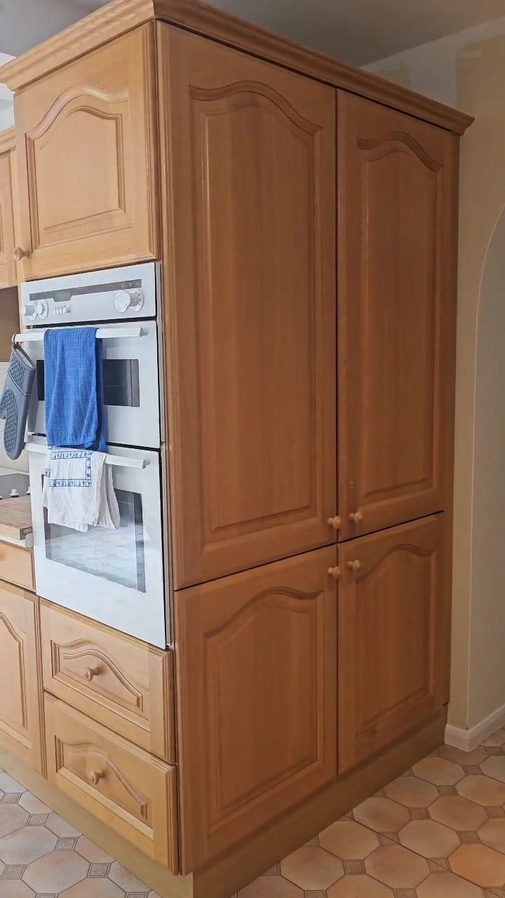 Why replace when you can re-spray π
Customer contacted us to give their kitchen units a much needed re-spray π final result even better than they imagined they said. Absolutely thrilled! ππ
Farrow and Ball Pavillion Gray No.242 colour matched in specialist hard-wearing paints.
https://www.checkatrade.com/trades/fixandbrushpaintingandspraypaintingservices
www.fixandbrush.co.uk
www.luxuriousfinish.co.uk
fixandbrush@hotmail.com
.
.
.
#spraypainter #spraypainting #decorator #ascot π‘ #professionalpainter #farrowandball CheckATrade βββββ