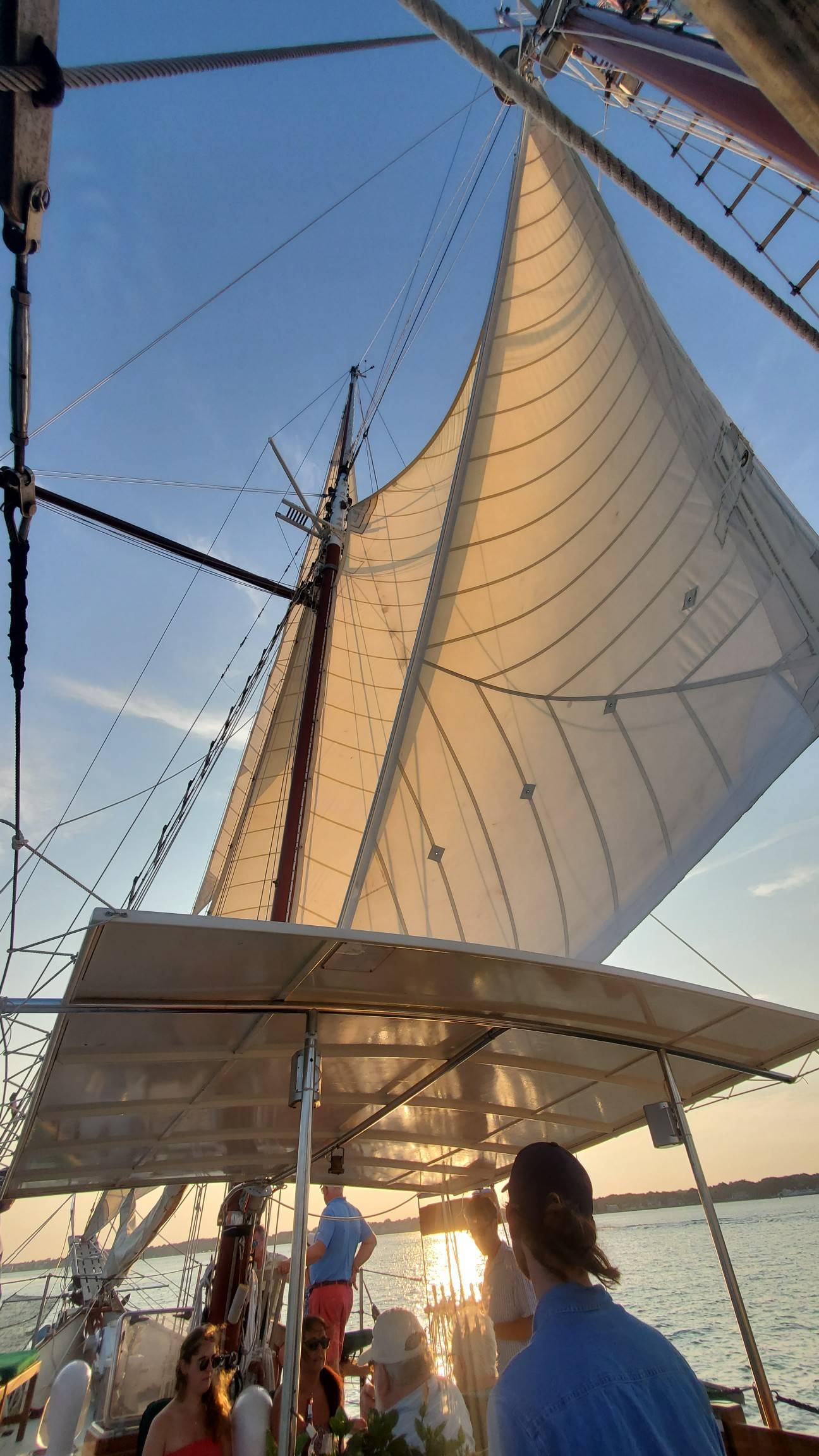Our Thursday Night sails are filling up fast, so we are adding another public sail to the weekly line up!
Starting August 12th, join us every Monday evening from 5:30-7:30pm, departing from downtown Greenport.
The best part about this timing is that you'll be back in Greenport just in time for the @mondaynightdances in Mitchell Park.
Sailing AND dancing, all in the same night! ⛵️🕺🎶
Tickets can be purchased online - link in bio
@eastendcharters
.
.
.
#greenportny #northforker #discoverlongisland #nofolife #longislandlife #sailinstagram #outeast #southoldny #greenportvillage