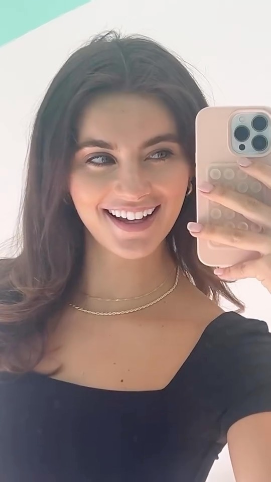 Mood: It’s Friday, your teeth are sparkling, and your boss is MIA. Cheers to a perfect weekend! ✨