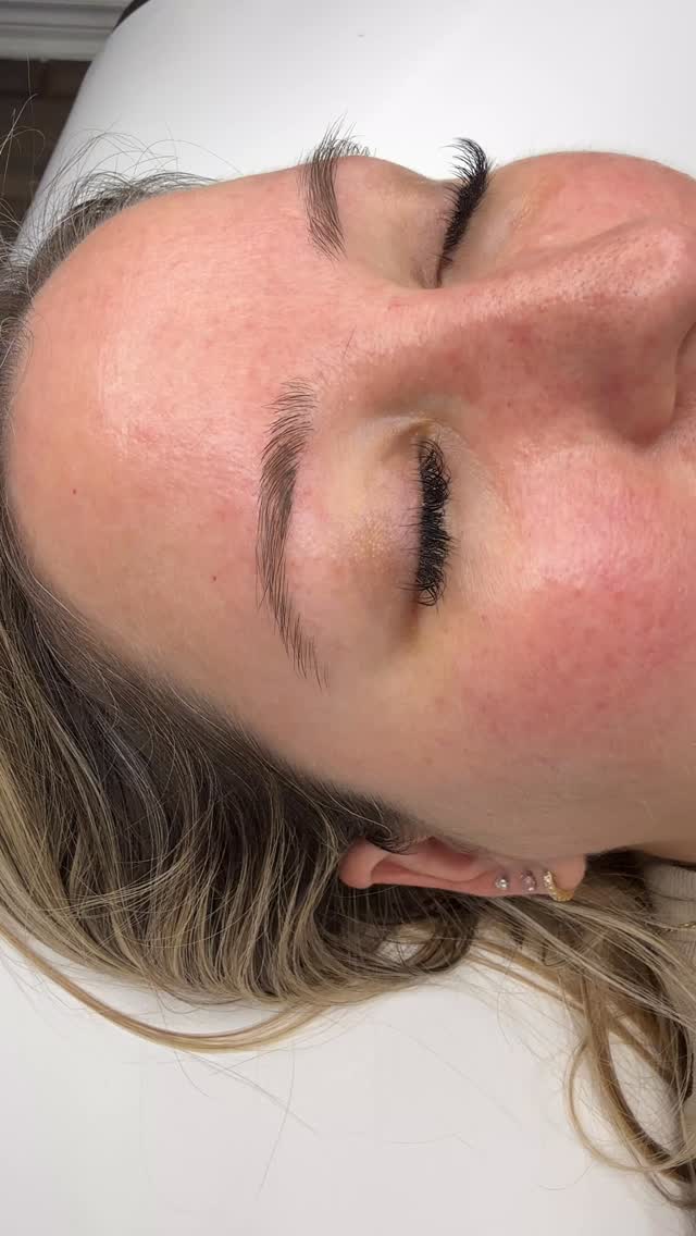Wake up to flawless brows every day! ✨✨
Don’t let your brows melt off this summer. Change it up and book your appointment today!
#MicrobladingMagic #BrowGoals #microbladingvaughan #microblading #beauty #skincare #microbladingwoodbridge #brows #eyebrows