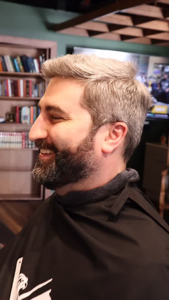 A little maintenance goes a long way 💯
💈Haircut and Beard Treatment by Cristian
•
•
•
•
#bostonbarber #wellesleyma #barbershop #barberconnect #bostonlocal #beardtrim