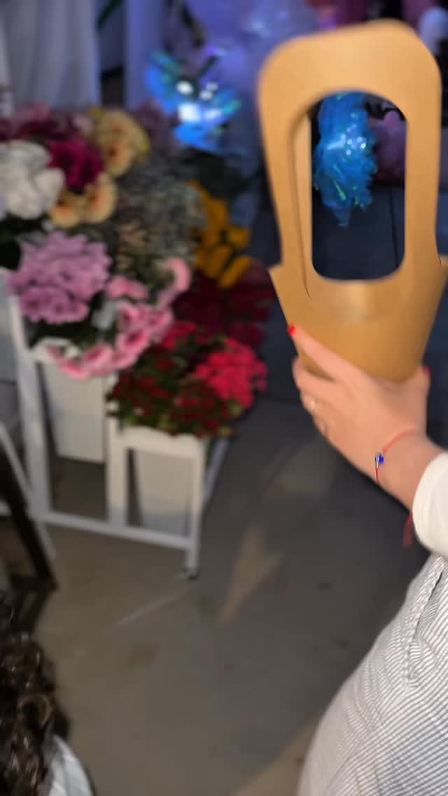 Introducing the Bloom Bar by C’est La Vie 🌸✨
A floral experience designed to wow your guests and elevate your event. From custom arrangements to hands-on fun, our Bloom Bar brings beauty, creativity, and unforgettable memories to every celebration.
Ready to blossom?
💐 #CestLaVieEvents #BloomBarMagic