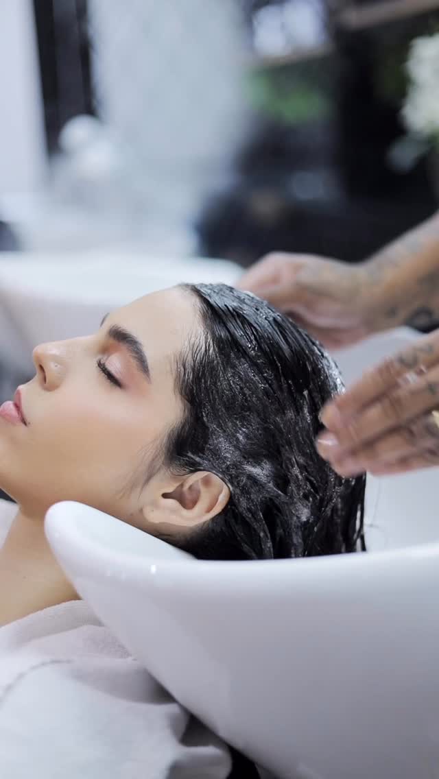 No Laen Beauty & Spa, cada etapa é uma experiência — e com o poder do Wella Ultimate Luxe Oil, seus fios ganham brilho luxuoso, maciez absoluta e um perfume que encanta.
Um momento de cuidado que transforma, nutre e revela o melhor de você.
🔗Clique no link da bio e reserve seu horário!
#salaodebelezacampinas #beauty #wellaultimateluxeoil #wella #wellaprofessional