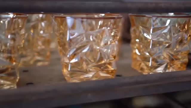 ✨ Handcrafted Elegance from Italy ✨
Every step of the crystal-making process — from shaping to gilding with gold & platinum — is done by hand 🇮🇹 by skilled Italian artisans 💫
Introducing Dolce Vita Crystal Collection 💎
A true masterpiece in vibrant colors 🎨 with luxurious golden accents ✨
Each piece is one-of-a-kind, with bold, artistic forms that make it a statement of timeless elegance 🏛️
Explore the world of color and craftsmanship with our signature lines:
🌈 Dolce Vita
🎭 Harlequin
👑 Pompadour
🌟 Olimpia
…and more
Bring a touch of Italian artistry and radiant color to your home 🏠💖
#DolceVitaCrystal #MadeInItaly #LuxuryLiving #CrystalArt #Handcrafted #InteriorInspo #ItalianElegance #ColorfulDesign #ArtisanCraftsmanship