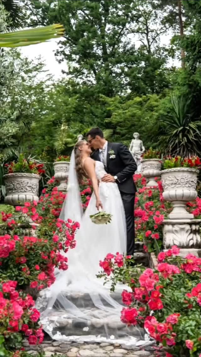 Due cuori che battono all'unisono, un amore che diventa realtà. Congratulazioni!
Federica & Domenico
@fede_dipalmo
@domes2411
@villalaghettomonchery
@crespi_catering
@stilfotowedding
#stilfotowedding#wedding#weddingphotography #love #fotomatrimonio #persempre