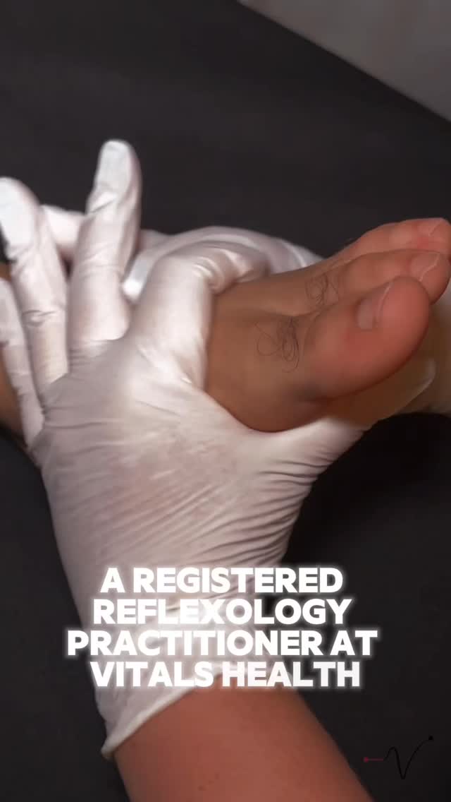 Press pause and let your feet do the talking.
Reflexology isn’t just a foot massage — it’s a pathway to full-body wellness.