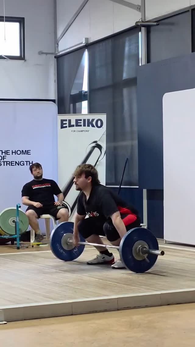 Making up for @coachbigdavelifts posting everyone missing... here's the 30 top lifts from the 15 members on Saturday.
Edit: πΉ credit to @coachbigdavelifts .. great job capturing everyone's lifts
#weightlifting #olympicweightlifting #snatch #cleanandjerk