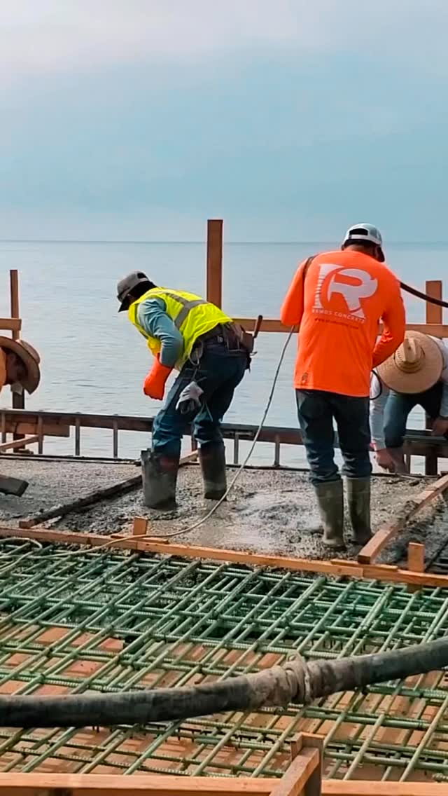 Concrete is what we do:
Concrete Foundations
Slab on grade
Raised foundations
Monolithic poured foundations
Basement Foundations
Retaining Walls
We service all through Ventura county.
LA county.
#venturacounty #concrete #concretedesign #buildnewhome #homebuilders #realstate #retainingwalls #ventura #santamonica