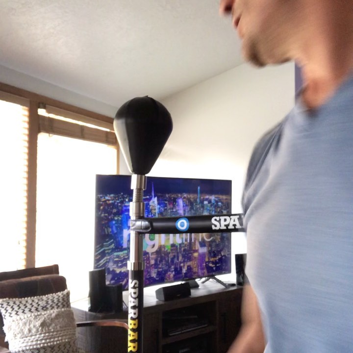 In house work out with Sparbar 😁 @sparbarboxing