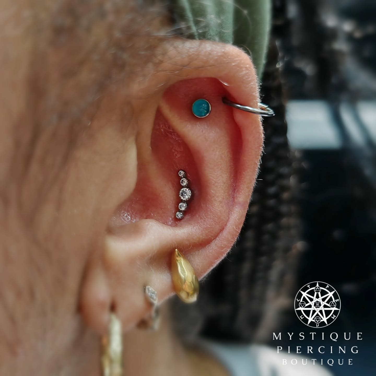 A powerful combo from last week with Conch and Flat, featuring two brands from sunny Spain @tremunpiercing @inariorganics_uk
Piercer: @symbiotic_piercing @paid2stab
Using: @probodyart @purklenz
Aftercare: @neilmedpiercingaftercare