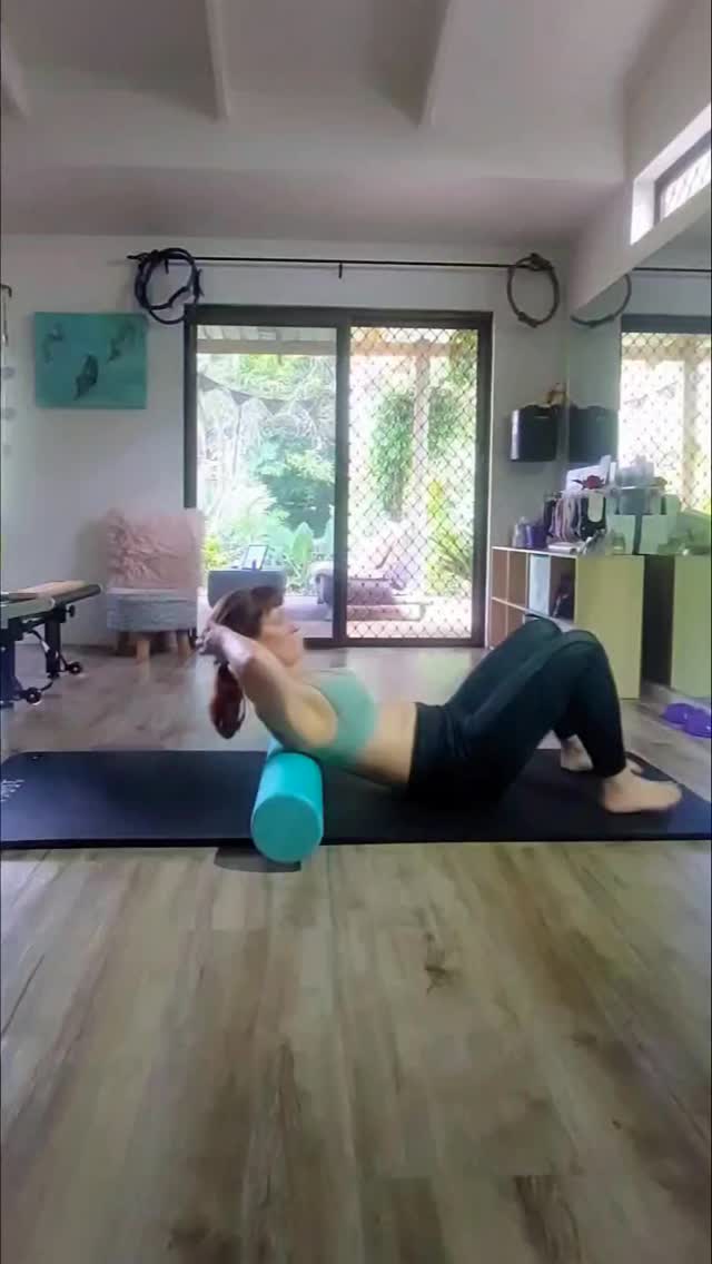 🌼Can you spot some of the yummy roll/release techniques and mat exercises in this reel?🌼
Maybe you have to slow it down to see them!
Sometimes, you've just got to slow It down, and that was especially true for me recently.
Last week, I was still recovering from a cold, and life had been feeling like the speed (x8!) of this video, so this was the only 'workout' I did last week.
It felt good to move my body gently and take time resting so that this week, I began feeling fully recharged💚
#carolineclosepilates
#cairnspilates
#pilatescairns
#smallbusinessbigheart
#slowitdown
#rollwithit
#rest