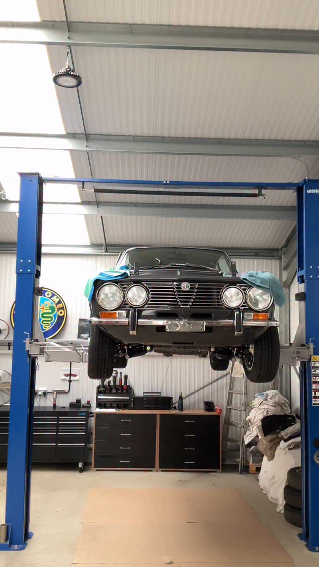 Over and out! Another busy week completed โ๏ธ
Whatโs in store for next week ๐
#velocesport #restoration #classiccars #classiccarrestoration #beautiful #instacar #classiccar #cars #unique #chrome #alfa #supercars #italiancars #heritage #classicalfaromeo #alfisti #beforeandafter #barnfind #bellisimo #instagood #photooftheday #petrolheads #classiccarsofinstagram #bertone #alfaromeo #garage