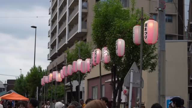 本日地元のお祭りに参加させていただきました😊
お声がけいただき有難う御座いました。
今回は初参加で短い練習期間でしたが無事に終えました!
BAUMの出演クラスの皆さん
①YuMi 幼児クラス
②YuMi KIDS FREE STYLEクラス
③CHANPON KIDS BREAKクラス
④nene KIDS HIP HOP
⑤koto KIDS JAZZ HIPHOP
⑥YuMi GIRLS HIP HOP
引率のYU-KI先生、koto先生、nene先生、
そして保護者の皆様
沢山のご声援ありがとうございました‼️‼️
Ryoka&RAiNA先生もわざわざ足を運んでくれて応援有難うございました🙇♂️
次回は秋にイベント出演があり
その後は2026年2月15日はスタジオ発表会です。
超簡単なダイジェスト映像を制作したので良かったらご覧