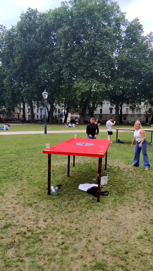Lovely little from these first time players! ๐คฏ
Why is everything in the clip so on beat too ๐คฃ
Back in Bristol this weekend for our final event there of the season, donโt miss out! ๐ฅ
#dyeislife #beerdie #dye #sports #drinking #games #university #students #socials #unisocials #drinkinggames #freshers #beerpong #beer #events #stag-do #summer #outdoorgames