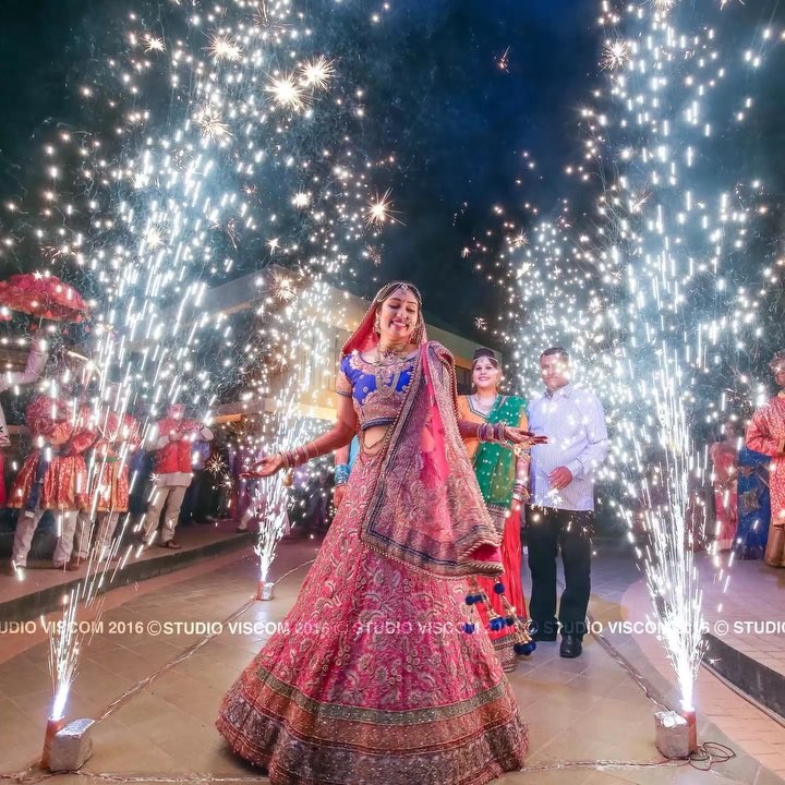 © Studio Viscom 2018
#preweddingphotography #weddingphotography #destinationweddingphotographer #indianwedding #bestweddingphotographer #dhavalgandhi #destinationweddings #couples #bestindianphotographer #weddingphotography #weddings #wppi2017 #bigfatindianwedding #weddingsaga #fearlessphotographer #happiness #marriage #engagement #photooftheday #engagementphotography #weddingsutra #dreamdestination #wedmegood #groom #bride #theweddingbrigade #proposalstory #weddingtrends #tipsfortobeweds #weddingdecor @rfwppi @manishmalhotra05 @weddingsutra @shyamalbhumika @sabyasachiofficial @wedmegood @theweddingbrigade @global_photography_awards @wedair