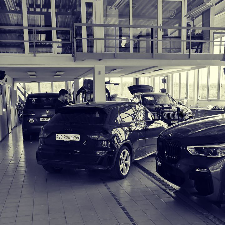 Www.carrosseriebra.ch
One day in....
#cars #carstagram #carsofinstagram #carrosserie #carrosseriesuisse #carsoftheday #carrosseriebra #automobile #atelierautomobile #atelierdereparationautomobile #amg #supercars #suv #sportcars #bestcars #motorsport #mobilité #voituredeluxe #voiture #voituredesport #germancars #apiedcestbienmaiscestlong #fastcar #detailing