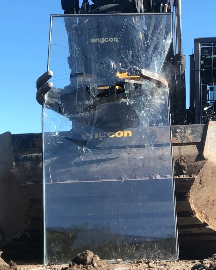 Breaking glass in slow motion is always satisfying 😎